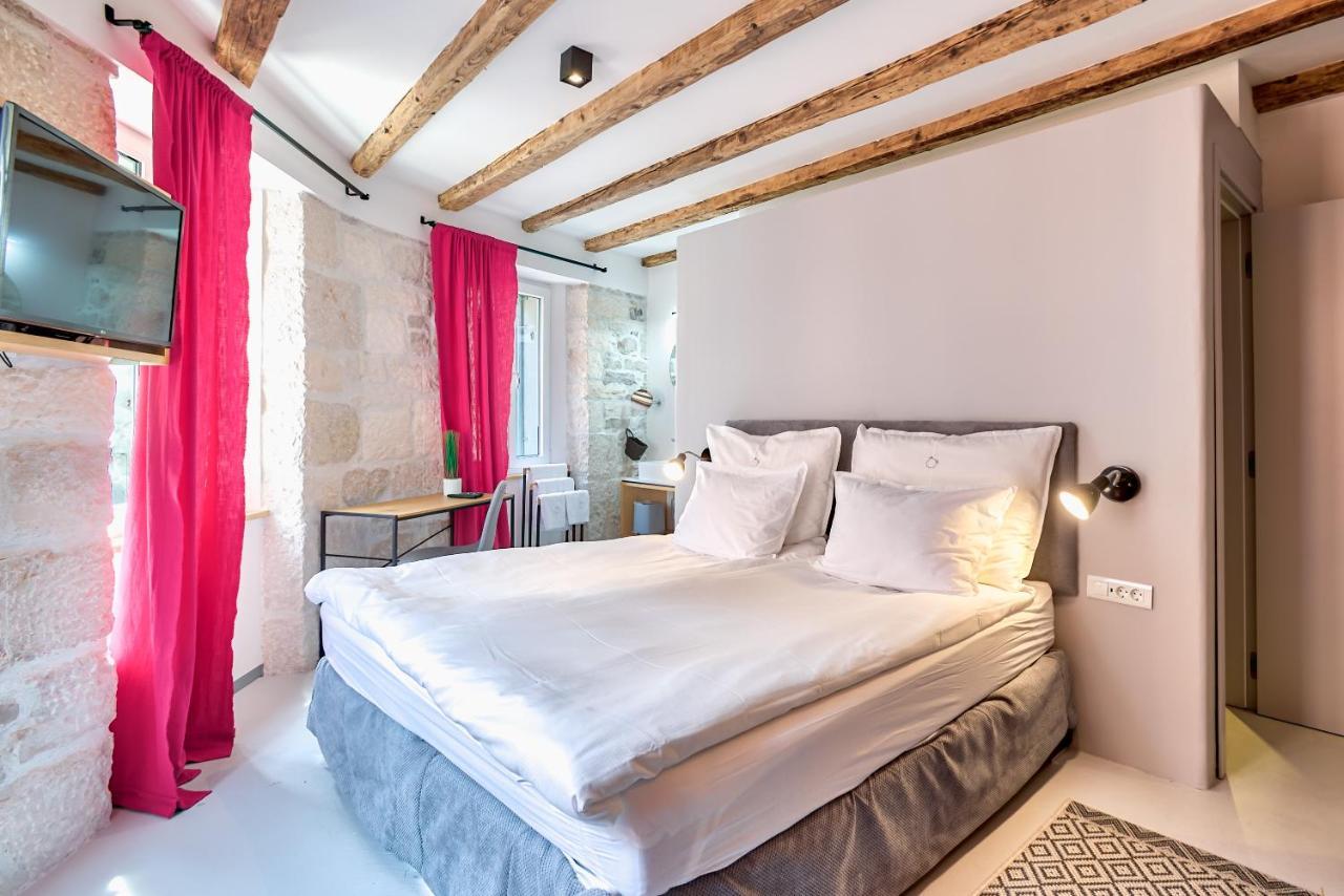 Bed and Breakfast Nars Ровинь Экстерьер фото